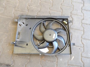 Fiat Grande Punto wentylator chłodnicy 55700464 C860 E5502