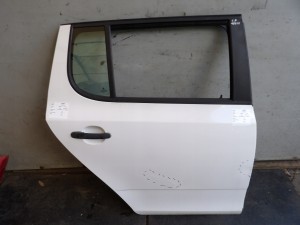 Skoda Fabia II drzwi tylne prawe lak. 1026 HB 5D