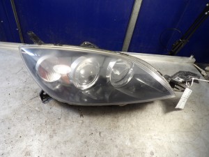 Mazda 3 I BK lampa przednia lewa