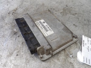 Volkswagen Polo IV lift 9N komputer, sterownik 03E906033R 5WP4422402