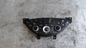 Panel nawiewu, klimatyzacji Nissan Primera P12