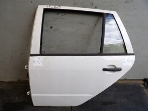 Skoda Fabia I drzwi tylne lewe kombi kolor lak. 1026