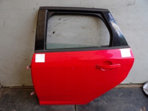 Ford Focus MK3 drzwi tylne lewe lak. CB kombi