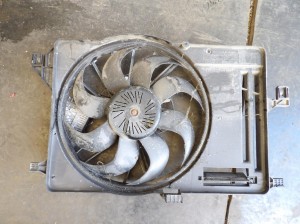 Ford Focus MK3 wentylator chłodnicy 8V61-8C607-EB C9G4A