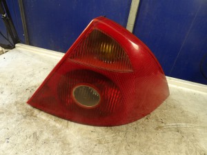 Ford Mondeo MK3 lampa tylna prawa 1,8D