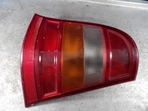Mercedes W168 lampa tylna prawa HB 5D