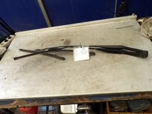 Dacia Dokker ramiona wycieraczek 288816769R-A