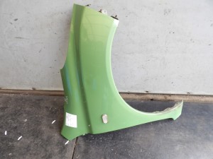 Nissan Micra K12 błotnik prawy lak. J13 lift