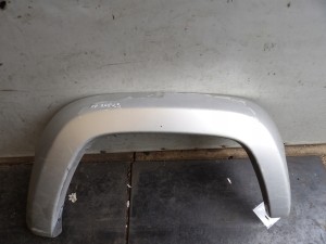 Jeep Cherokee III listwa błotnika przednia prawa