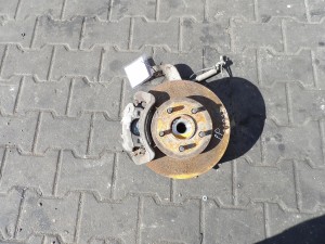 Jeep Cherokke III KJ zwrotnica przednia prawa