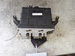 Volkswagen Golf III komputer, sterownik 01M927733A 5DG007651-01 HL0