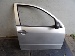 Skoda Fabia I drzwi przednie prawe HB 5D lak. 9102