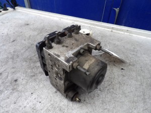 Mazda 6 pompa ABS GJ6E437A0