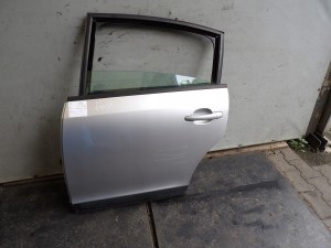 Citroen C4 drzwi tylne lewe HB 5D lak. EZR