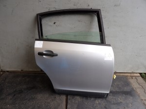Citroen C4 drzwi tylne prawe HB 5D lak. EZR