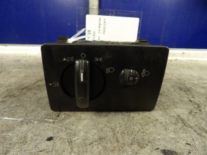 Ford Focus MK2 włącznik świateł 7M5T13A024EA