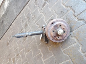 Fiat 126 zawieszenie przednie lewe