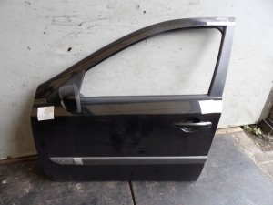 Renault Laguna II drzwi lewe przednie HB 5D lak. NV676