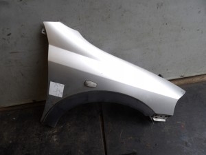 Opel Astra G II błotnik prawy lak. Z147
