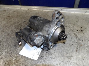 Volkswagen Golf IV rozrusznik 1,4B 0001121006