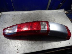 Opel Meriva I lampa tylna lewa 1,7DTI 93294345 89398084