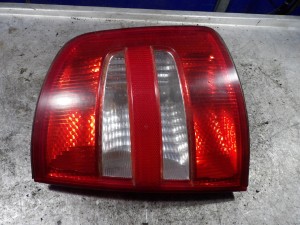 Skoda Fabia I lampa tylna prawa kombi