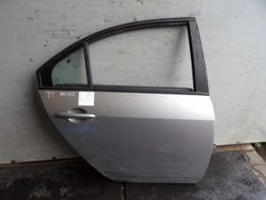 Nissan Primera P12 drzwi tylne prawe Liftback 5D lak. KY0