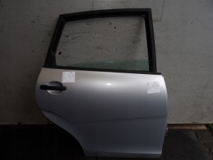 Seat Altea drzwi tylne prawe HB 5D lak. L57Y