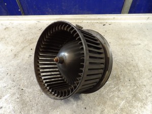 Ford Fiesta MK7 wentylator dmuchawy VP8E2H-18456-AA 0130115551
