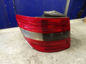 Mercedes W245 lampa tylna lewa