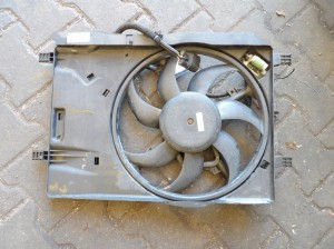 Opel Corsa D wentylator chłodnicy 55.704.030 N2987002