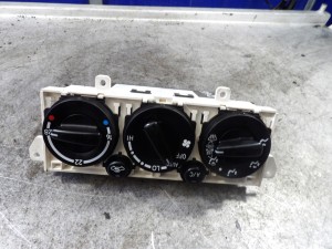 Toyota Avensis I panel nawiewu, klimatyzacji
