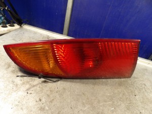 Ford Focus MK1 lampa tylna prawa HB 5D lift