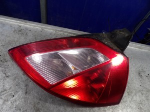 Renault Megane II lampa tylna prawa 8200073237 89398081
