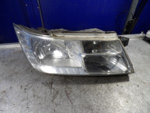 Dodge Journey lampa przednia prawa 2,4B
