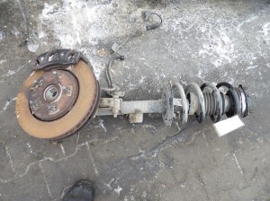 Dodge Journey zawieszenie przednie lewe