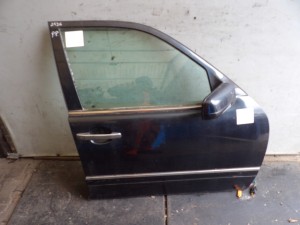Mercedes W210 przed lift drzwi przednie prawe lak. 189 kombi