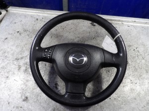 Mazda Demio II kierownica 1,4B