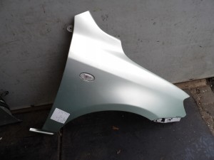 Mazda Demio II błotnik prawy