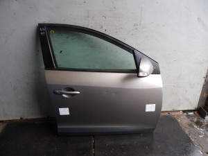 Renault Megane III drzwi przednie prawe lak. TEHNK HB 5D