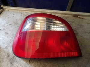 RENAULT Megane I lampa tylna lewa HB 5D lift 7700428320