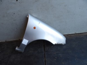 Fiat Seicento błotnik prawy lak. 647