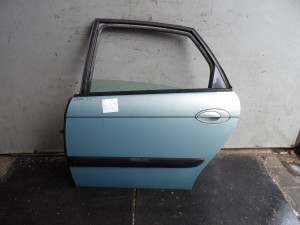 Citroen C5 I drzwi tylne lewe lak. KRSC sedan