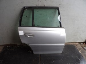 Opel Omega B drzwi tylne prawe lak. Z157 kombi