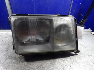 Mercedes 124ET lampa przednia prawa 129852-00