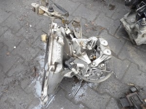 Opel Corsa C 1,2 - 75 km skrzynia biegów F13C394