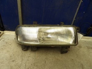 Renault Master I lampa przednia prawa
