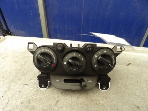 Mazda 2 Panel sterowania 8G10, DF71