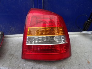 OPEL ASTRA G 2 II HB LAMPA PRAWY TYŁ 90521544