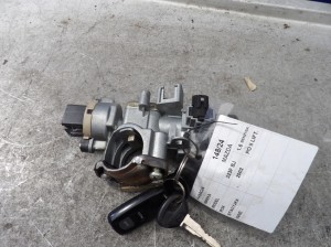 Mazda 323 BJ stacyjka z kluczykiem
